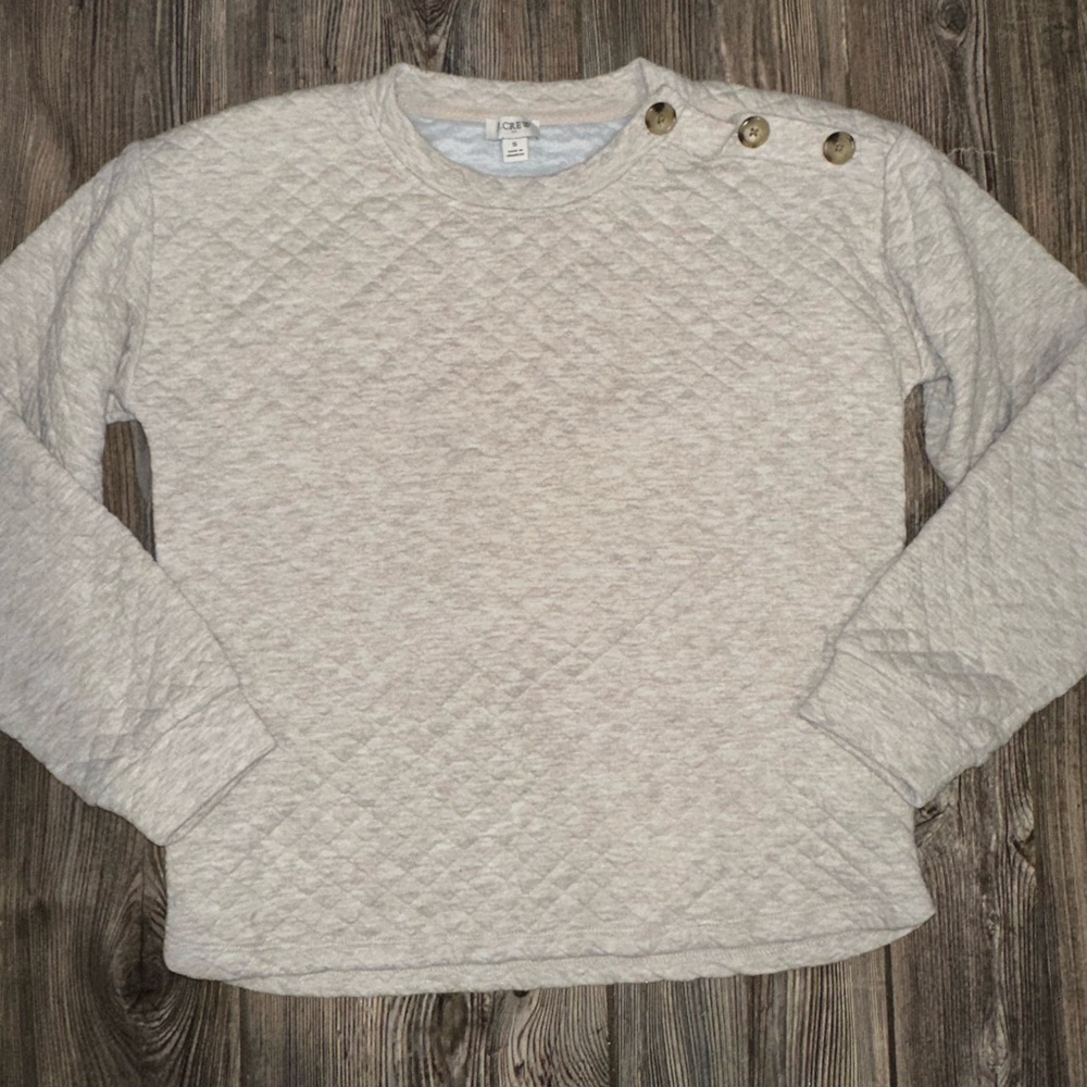 J. Crew Light Gray Quilted Pullover Buttons on Shoulder Mixed Color Soft Small